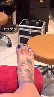 Malu Trevejo feet photo thumbnail