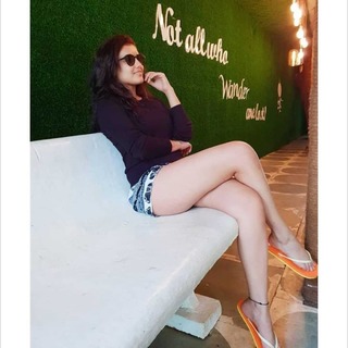 Malvika Sharma feet photo 17