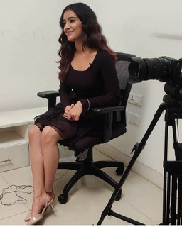 Malvika Sharma feet photo 2