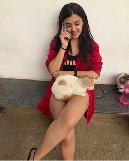 Malvika Sharma feet photo 19
