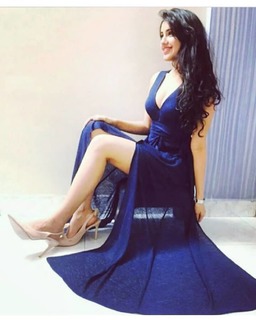 Malvika Sharma feet photo 18