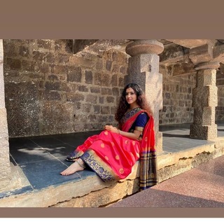 Malvika Sharma feet photo 14