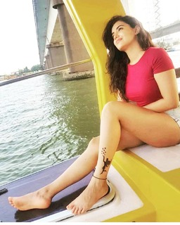 Malvika Sharma feet photo 3