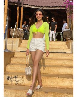 Malvika Sharma feet photo 13
