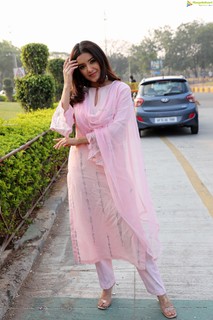 Malvika Sharma feet photo 1