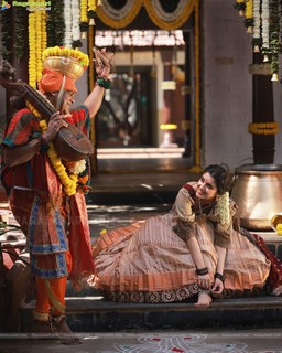 Malvika Sharma feet photo 10