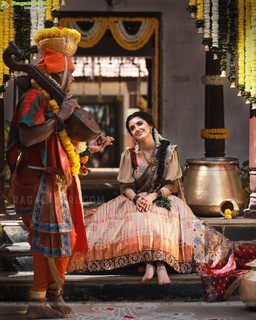 Malvika Sharma feet photo 9