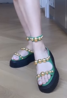 Malwina Wedzikowska feet photo 3