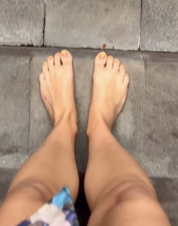 Malwina Wedzikowska feet photo 9