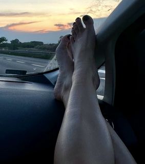 Malwina Wedzikowska feet photo 2