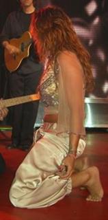 Malú feet photo 19