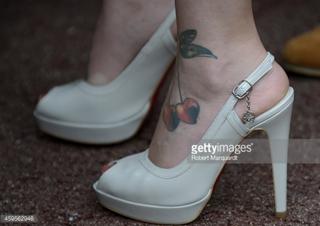 Malú feet photo 5