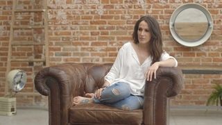 Malú feet photo 8