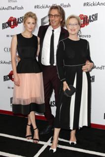 Mamie Gummer feet photo 7