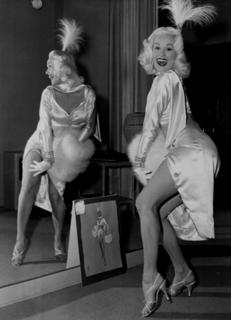 Mamie Van Doren feet photo 14