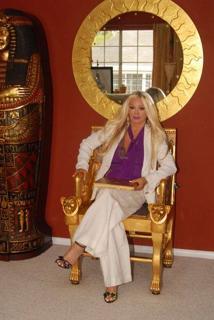 Mamie Van Doren feet photo 3