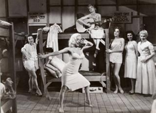 Mamie Van Doren feet photo 12