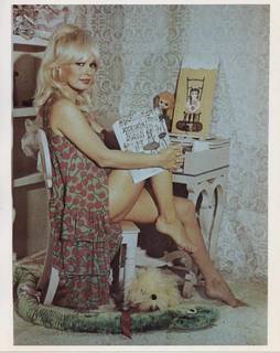 Mamie Van Doren feet photo 8