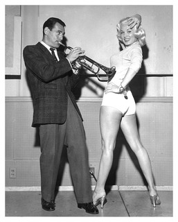 Mamie Van Doren feet photo 5