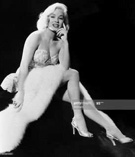 Mamie Van Doren feet photo 7