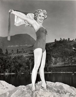 Mamie Van Doren feet photo 17