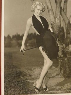 Mamie Van Doren feet photo 12