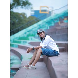 Mamitha Baiju feet photo 5