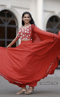Mamitha Baiju feet photo 2