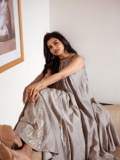 Mamitha Baiju feet photo 13