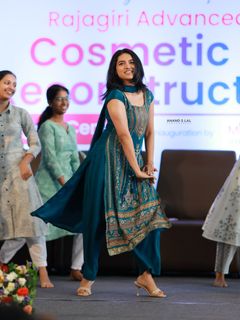 Mamitha Baiju feet photo 2