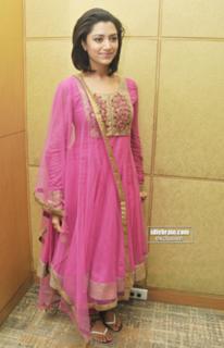 Mamta Mohandas feet photo thumbnail