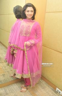 Mamta Mohandas feet photo thumbnail