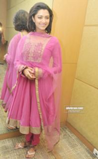 Mamta Mohandas feet photo thumbnail