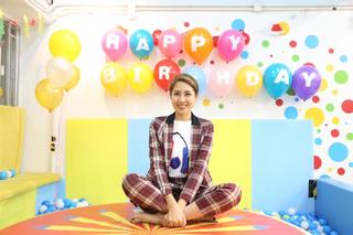 Man-Chi Chan feet photo 8