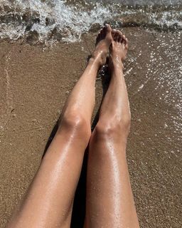 Man-Kei Chow feet photo 10