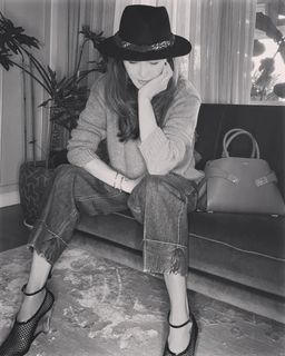 Man-Kei Chow feet photo 18