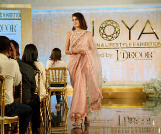 Mandana Karimi feet photo 1