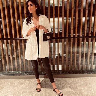 Mandana Karimi feet photo 7