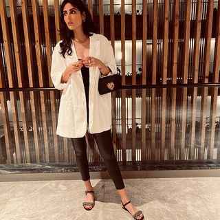 Mandana Karimi feet photo 6