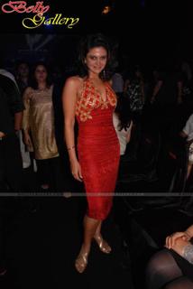 Mandira Bedi feet photo 3