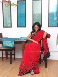 Mandira Bedi feet photo 2