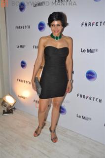 Mandira Bedi feet photo 8