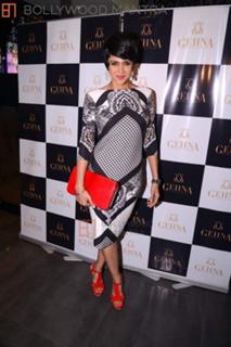 Mandira Bedi feet photo 1