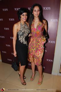 Mandira Bedi feet photo 17