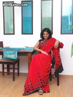 Mandira Bedi feet photo 17