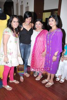 Mandira Bedi feet photo 5