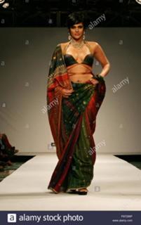Mandira Bedi feet photo 9