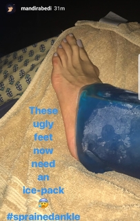 Mandira Bedi feet photo 14