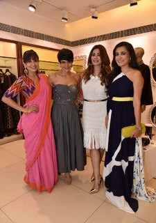 Mandira Bedi feet photo 7