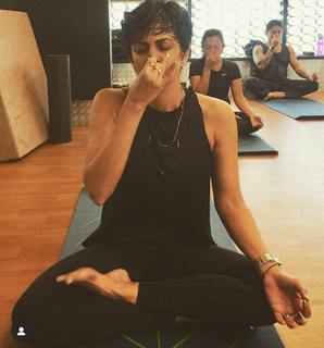 Mandira Bedi feet photo 16